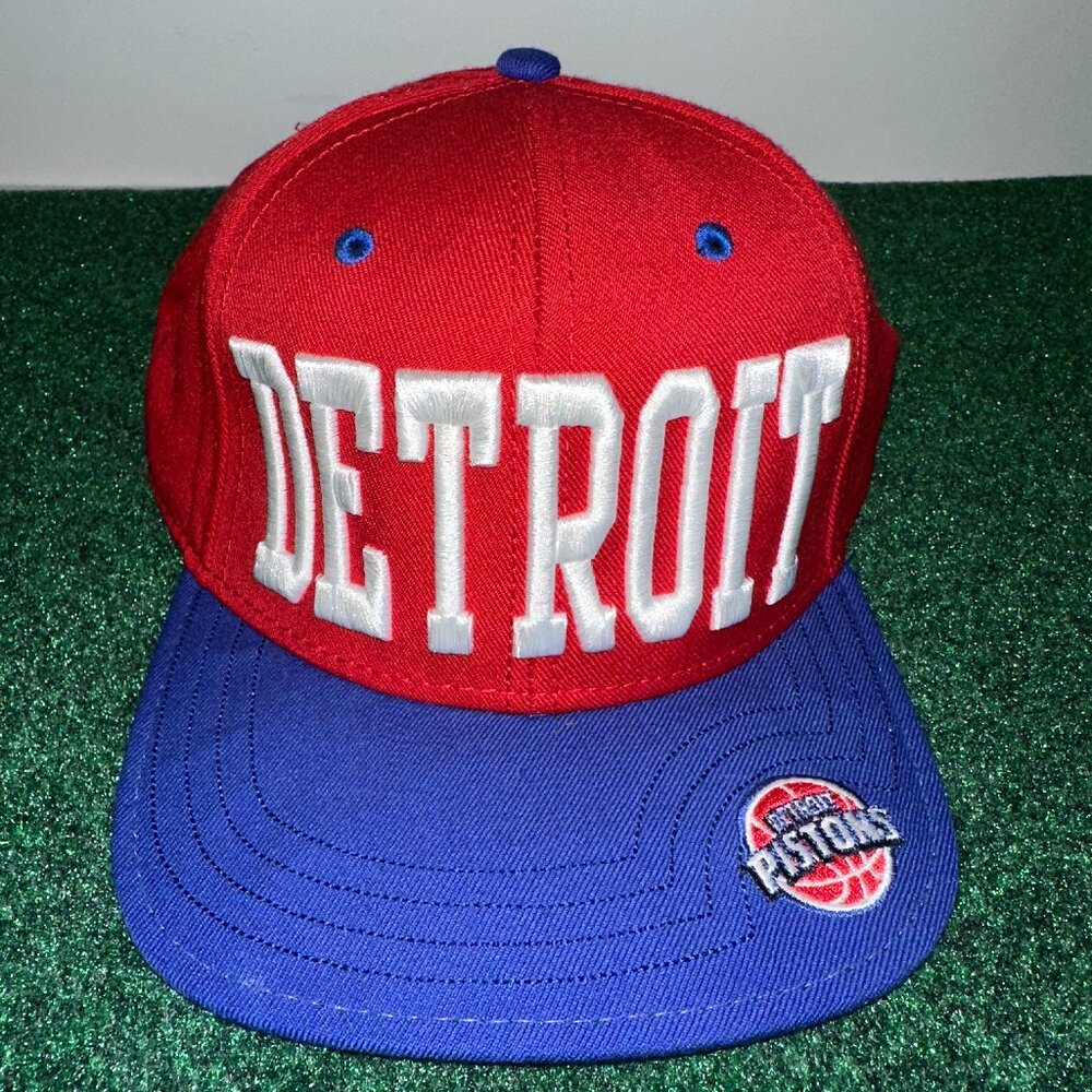 The Game Vintage Detroit Pistons NBA Letters Red with Blue Bill Snapback Hat Cap